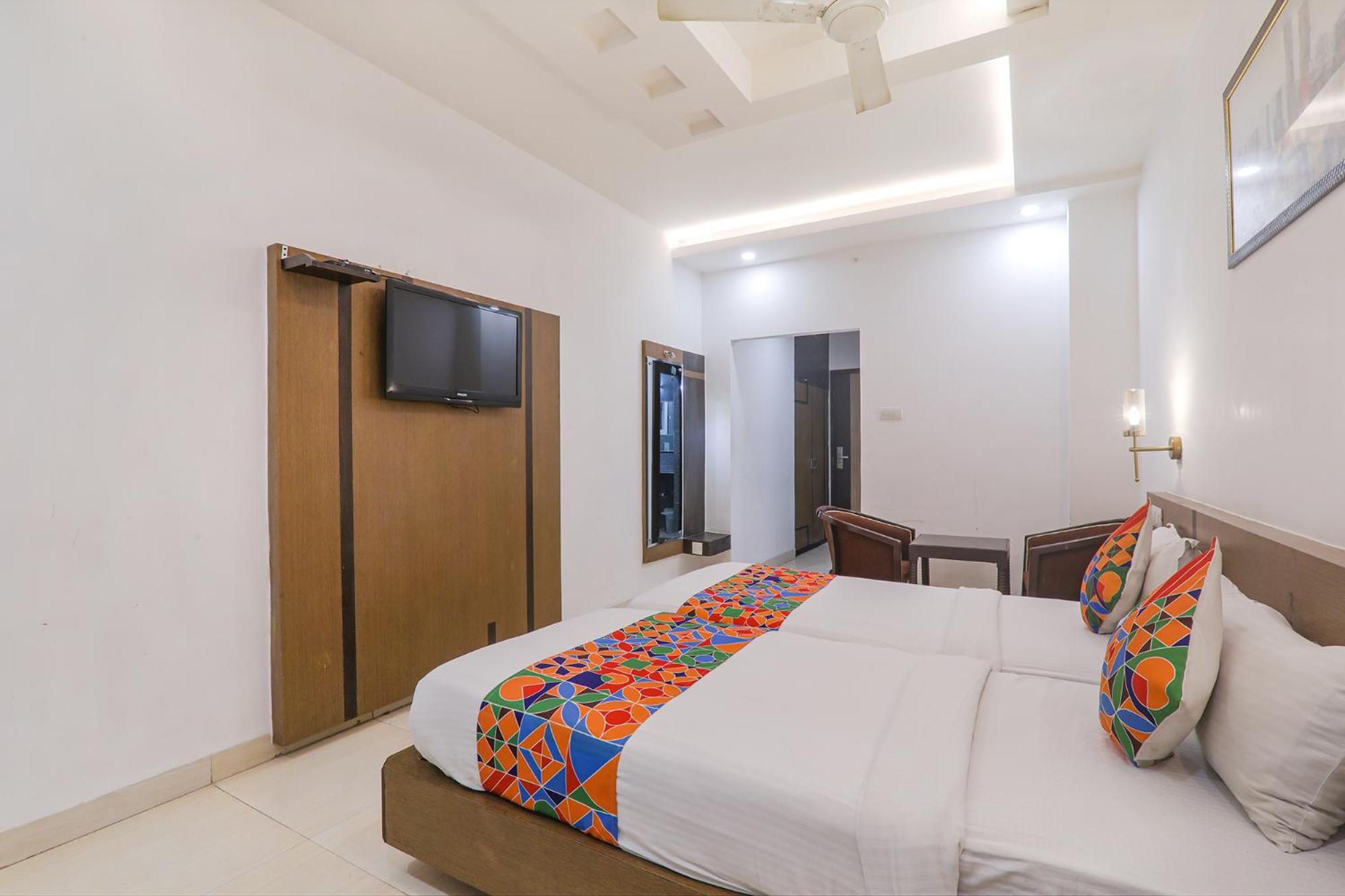 Fabhotel Prime The Continental Lucknow Exteriör bild