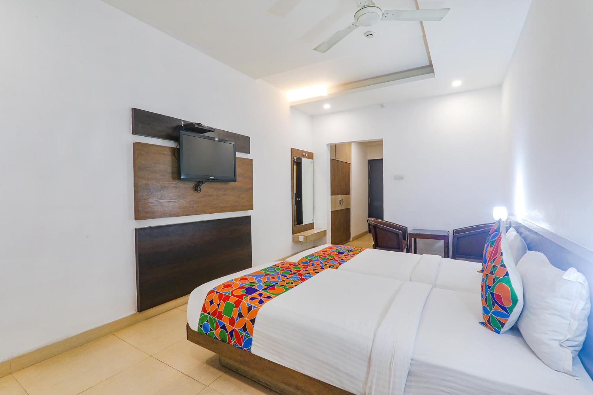 Fabhotel Prime The Continental Lucknow Exteriör bild