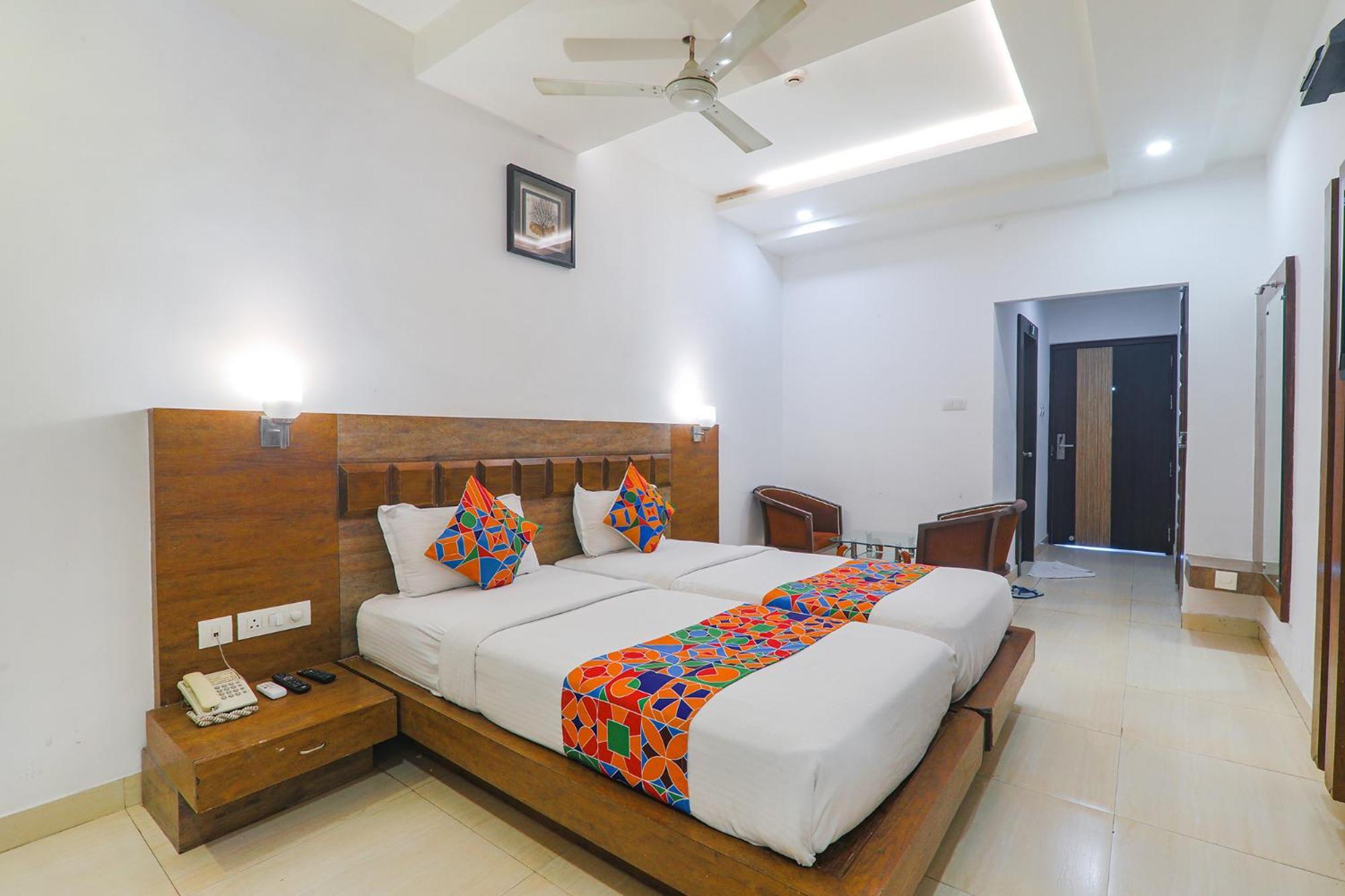 Fabhotel Prime The Continental Lucknow Exteriör bild